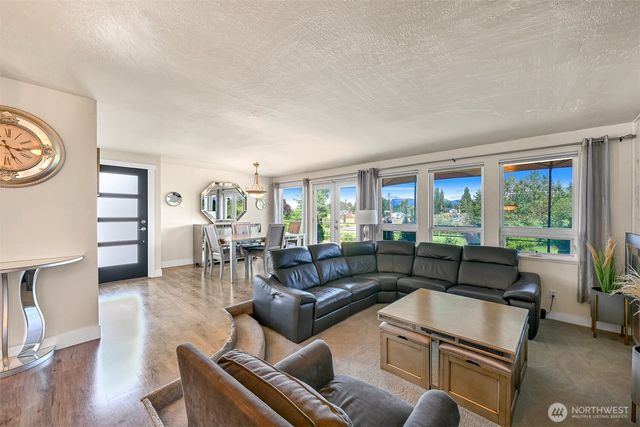 1835 E Smith Road, Bellingham, WA 98226