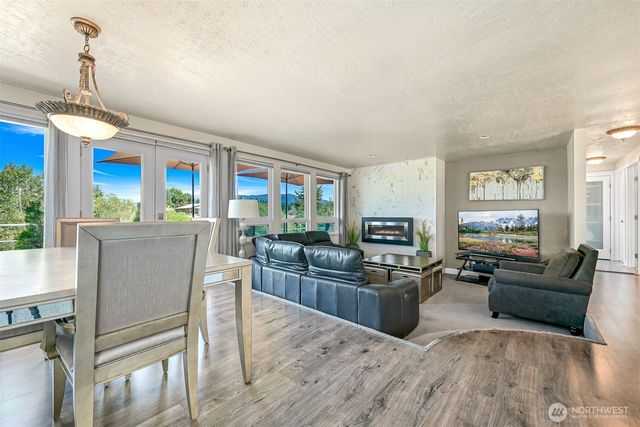 1835 E Smith Road, Bellingham, WA 98226