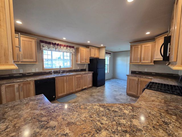 41 Lunar Drive, Canaan, NH 03741