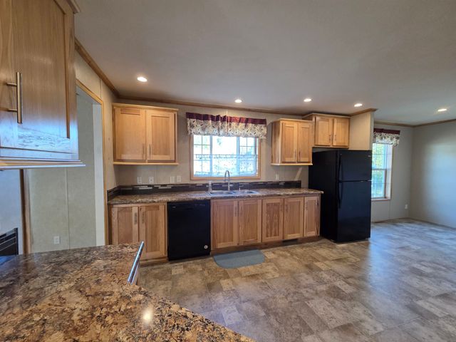 41 Lunar Drive, Canaan, NH 03741