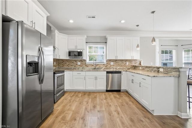 1011 Melton ST, Chesapeake, VA 23324