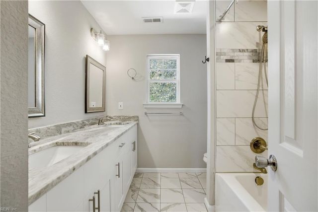 1011 Melton ST, Chesapeake, VA 23324