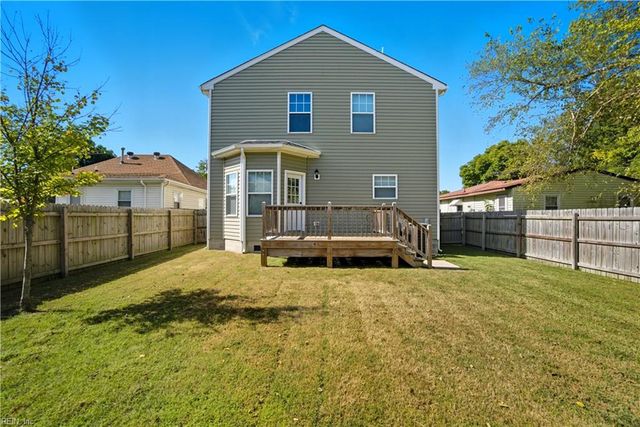 1011 Melton ST, Chesapeake, VA 23324