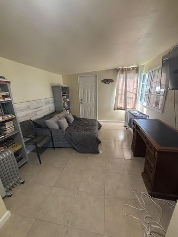 6445 Cypress Lane, Atlantis, FL 33462