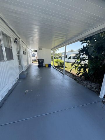 6445 Cypress Lane, Atlantis, FL 33462