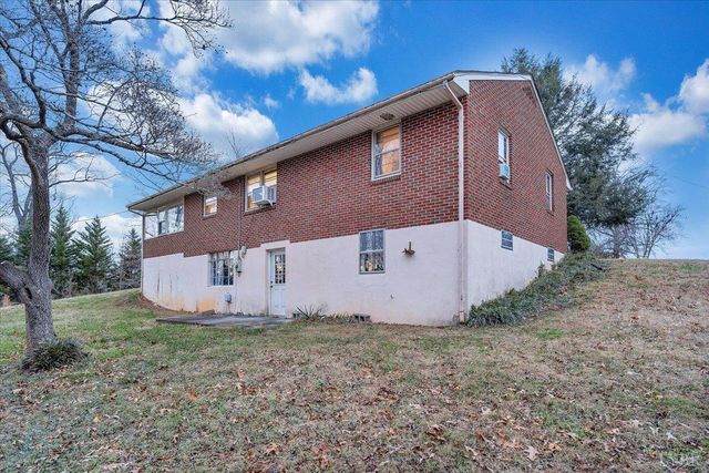 2895 Bonbrook Mill Road, Wirtz, VA 24184