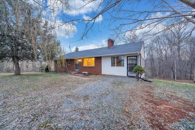 2895 Bonbrook Mill Road, Wirtz, VA 24184
