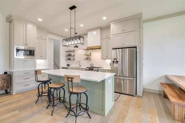 2308 W Mickey Drive, Mustang, OK 73064