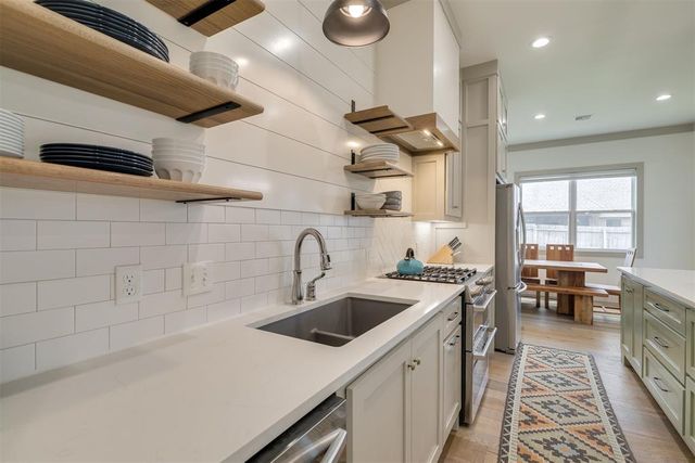 2308 W Mickey Drive, Mustang, OK 73064