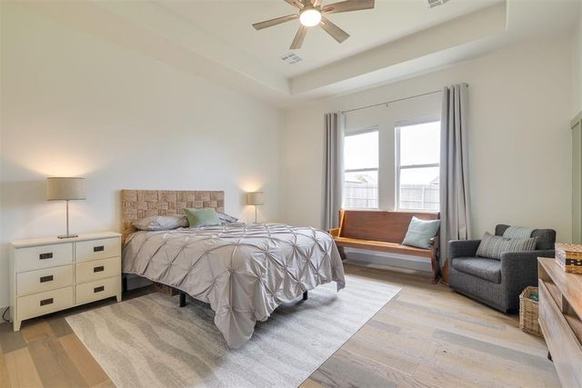 2308 W Mickey Drive, Mustang, OK 73064