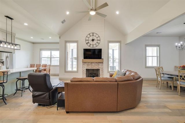 2308 W Mickey Drive, Mustang, OK 73064