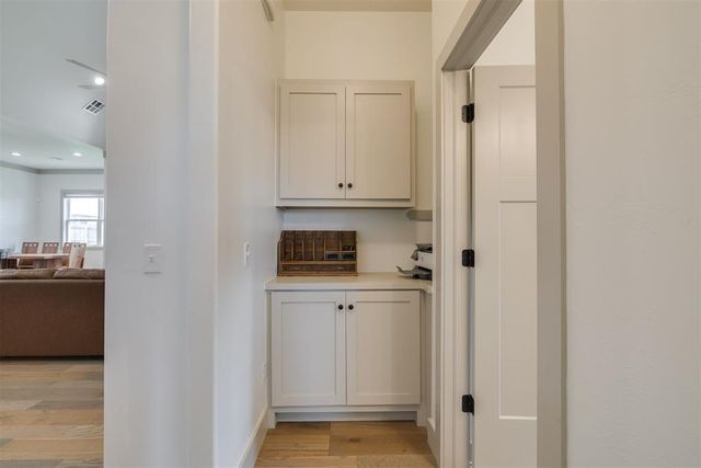 2308 W Mickey Drive, Mustang, OK 73064