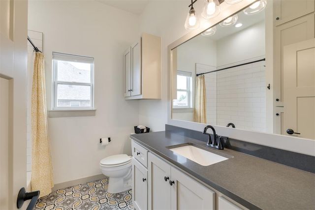 2308 W Mickey Drive, Mustang, OK 73064