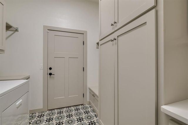 2308 W Mickey Drive, Mustang, OK 73064