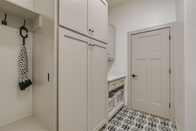 2308 W Mickey Drive, Mustang, OK 73064