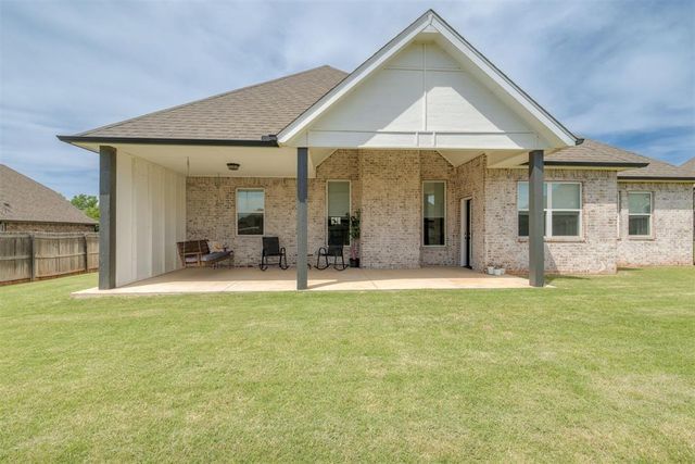 2308 W Mickey Drive, Mustang, OK 73064