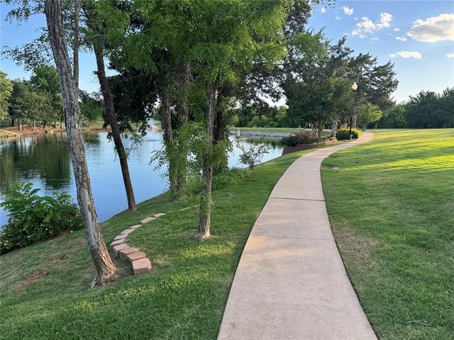 2308 W Mickey Drive, Mustang, OK 73064