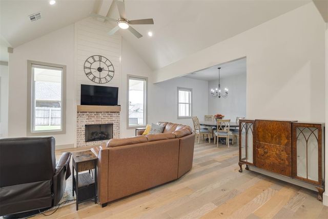 2308 W Mickey Drive, Mustang, OK 73064