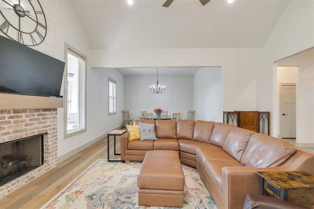 2308 W Mickey Drive, Mustang, OK 73064