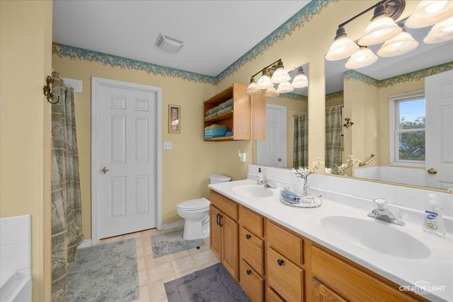 111 Salem Drive, Dekalb, IL 60115