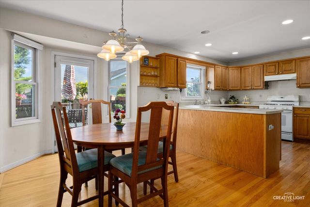 111 Salem Drive, Dekalb, IL 60115