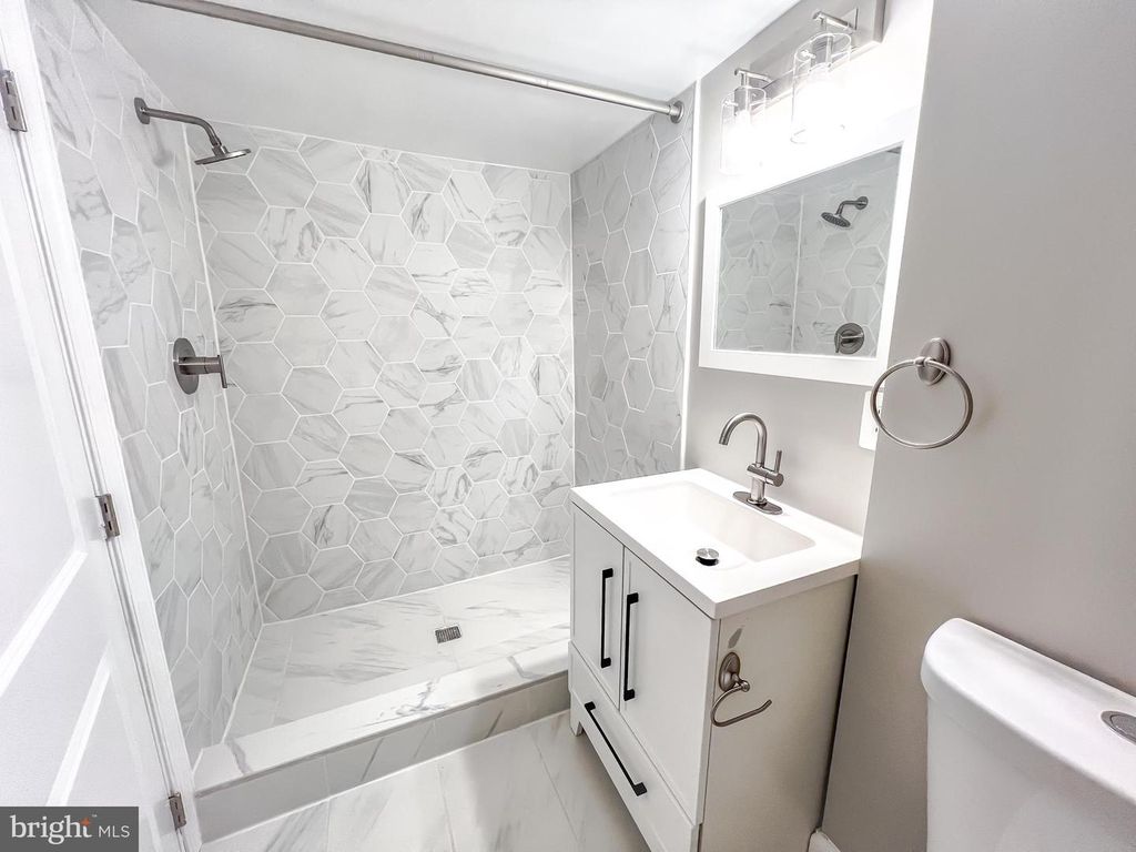 3204 SEQUOIA AVE, Baltimore, MD 21215