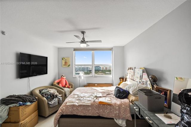 19501 W Country Club Dr 1904, Aventura, FL 33180