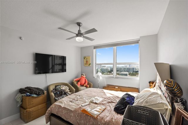 19501 W Country Club Dr 1904, Aventura, FL 33180