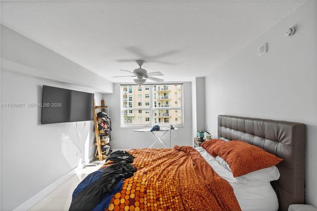 19501 W Country Club Dr 1904, Aventura, FL 33180