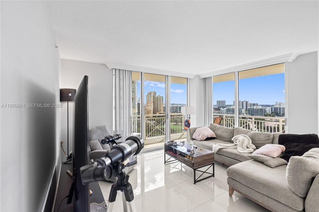 19501 W Country Club Dr 1904, Aventura, FL 33180