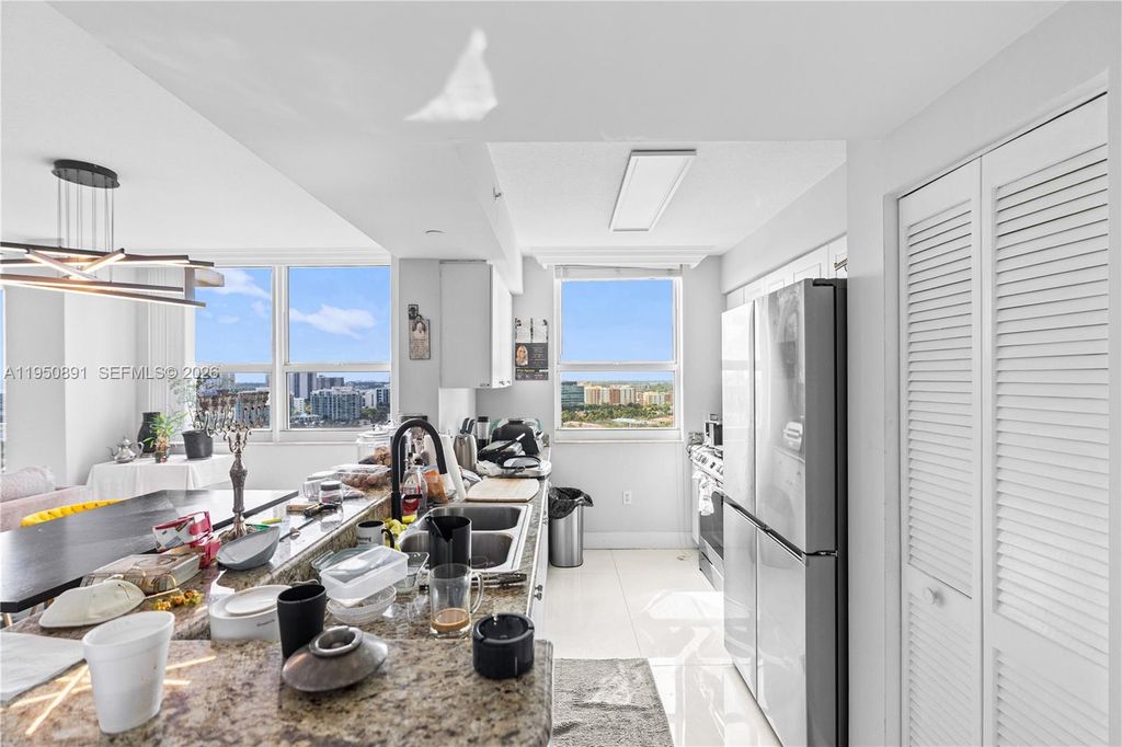 19501 W Country Club Dr 1904, Aventura, FL 33180