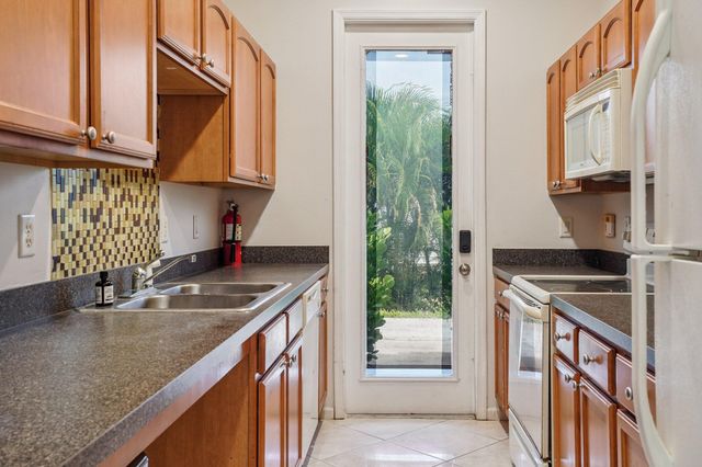 13554 86th Road N, West Palm Beach, FL 33412