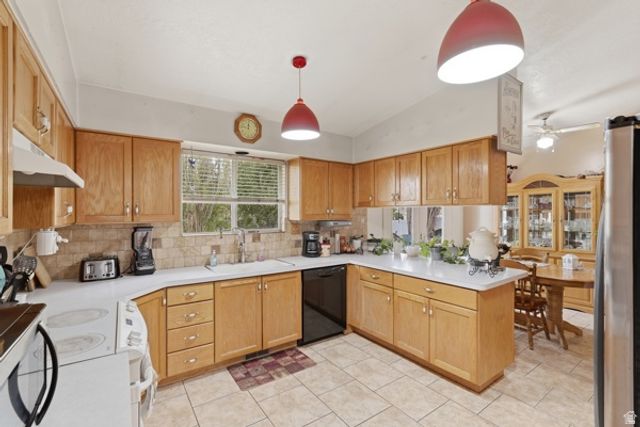 1662 S 1200 W, Woods Cross, UT 84087