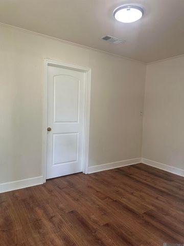 9161 Meadowood St, Baton Rouge, LA 70815