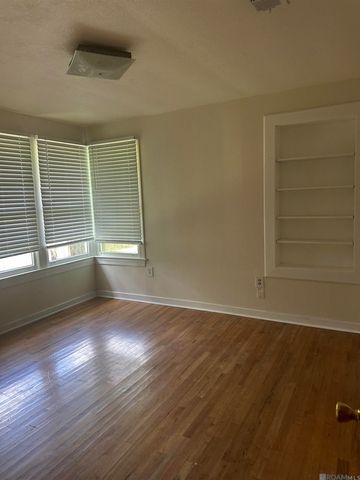 9161 Meadowood St, Baton Rouge, LA 70815