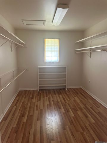 9161 Meadowood St, Baton Rouge, LA 70815