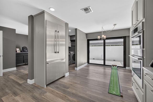 2435 PRESIDENTIAL Way G, West Palm Beach, FL 33401