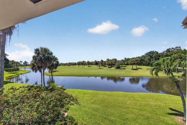 2435 PRESIDENTIAL Way G, West Palm Beach, FL 33401
