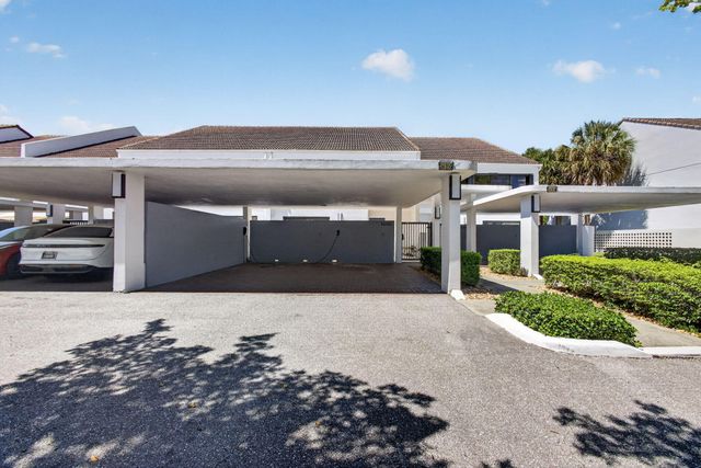 2435 PRESIDENTIAL Way G, West Palm Beach, FL 33401