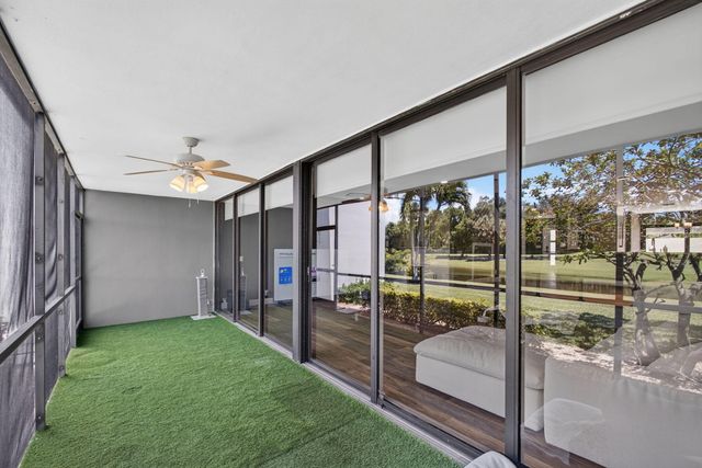 2435 PRESIDENTIAL Way G, West Palm Beach, FL 33401