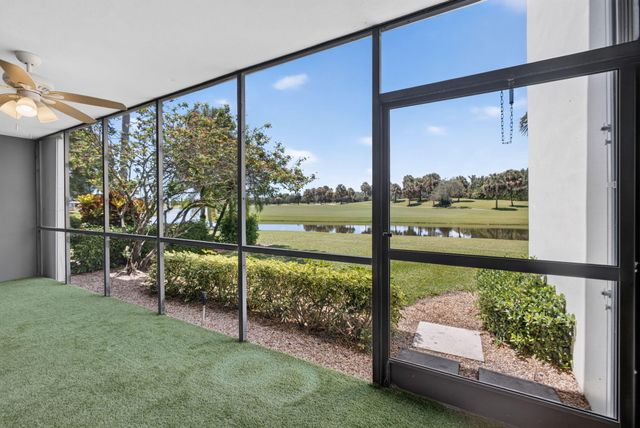 2435 PRESIDENTIAL Way G, West Palm Beach, FL 33401