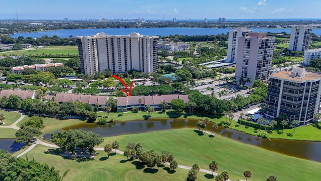 2435 PRESIDENTIAL Way G, West Palm Beach, FL 33401