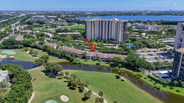 2435 PRESIDENTIAL Way G, West Palm Beach, FL 33401