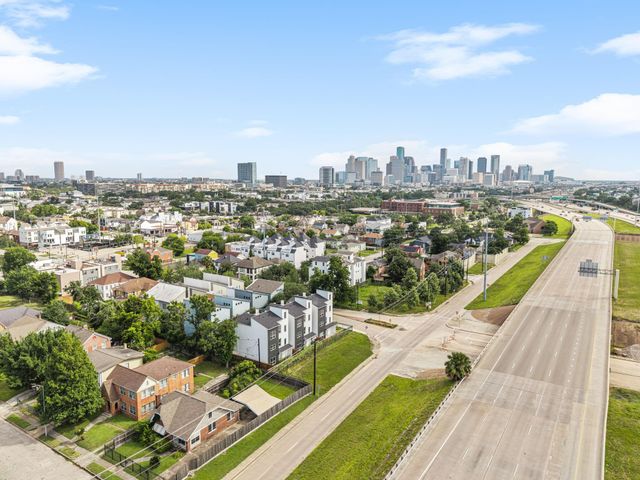 2010 Blodgett Street G, Houston, TX 77004