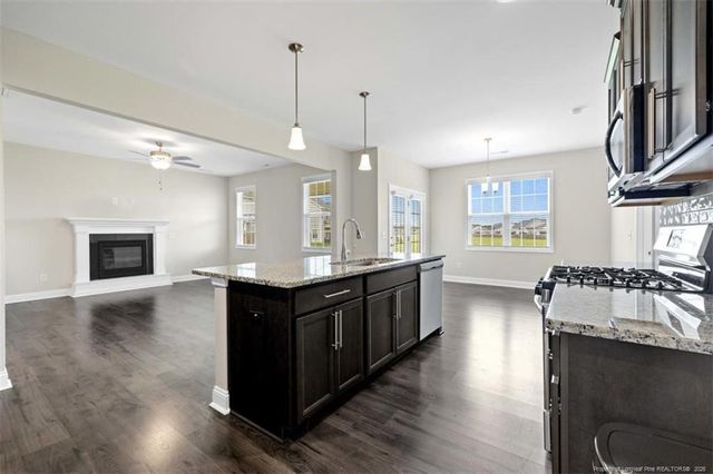 5427 Debut Avenue, Hope Mills, NC 28347