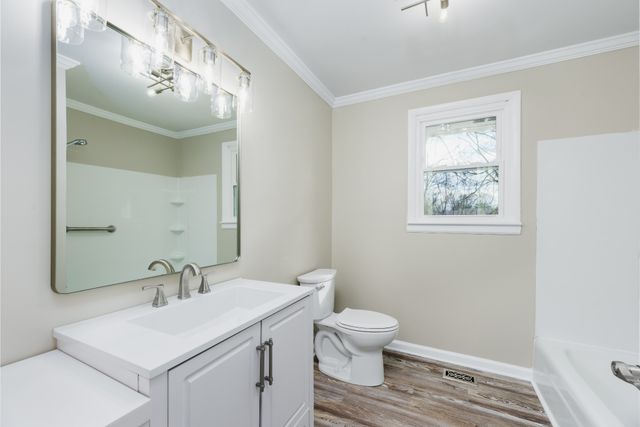 6610 Longview Dr, Murfreesboro, TN 37129