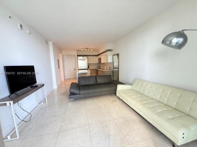 1300 Brickell Bay Drive 1904, Miami, FL 33131