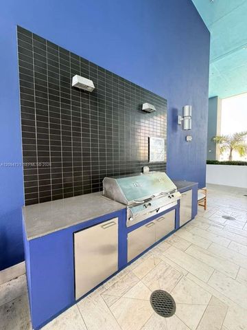 1300 Brickell Bay Drive 1904, Miami, FL 33131