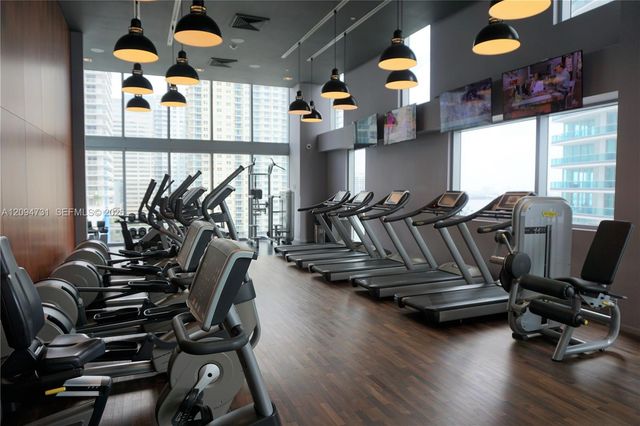 1300 Brickell Bay Drive 1904, Miami, FL 33131