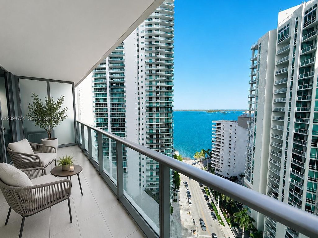 1300 Brickell Bay Drive 1904, Miami, FL 33131